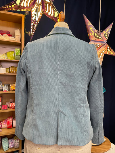 Auburn Blazer by Cashmerette Patterns